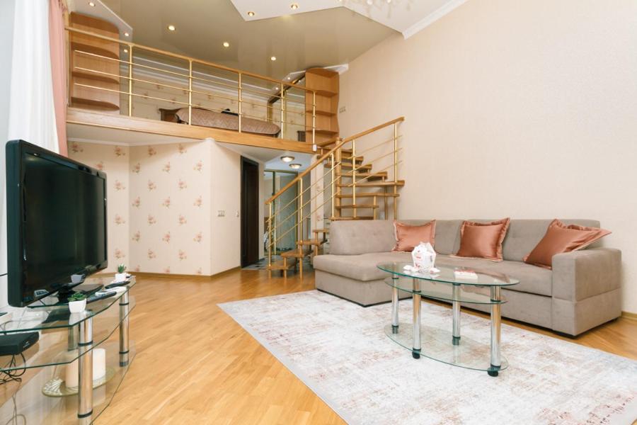 Stylish Two-Level Flat 2 Min From Khreschatyk Kiev Ngoại thất bức ảnh