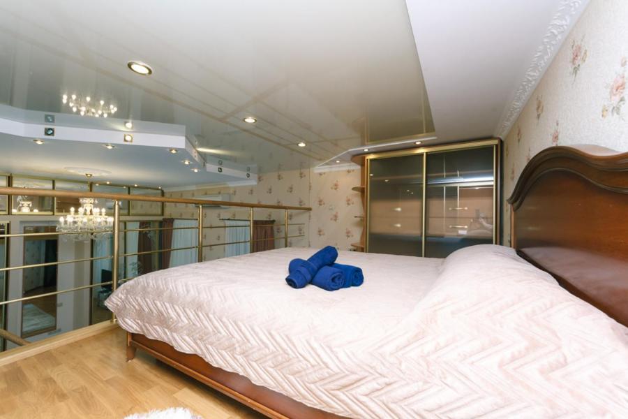 Stylish Two-Level Flat 2 Min From Khreschatyk Kiev Ngoại thất bức ảnh